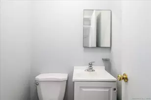 32 Pleasant St, Bethel, CT 06801 - Photo 15