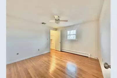 9 Rhode Island Avenue, Waterbury, CT 06704 - Photo 11