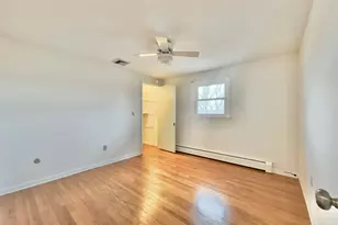 9 Rhode Island Ave, Waterbury, CT 06704 - Photo 11