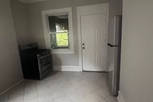 287 Dover St, Bridgeport, CT 06610 - Photo 1