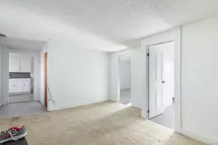 301 Queen St, Bristol, CT 06010 - Photo 21