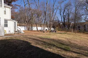 301 Queen St, Bristol, CT 06010 - Photo 29