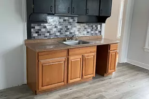 38 Myrtle Ave, Waterbury, CT 06708 - Photo 3