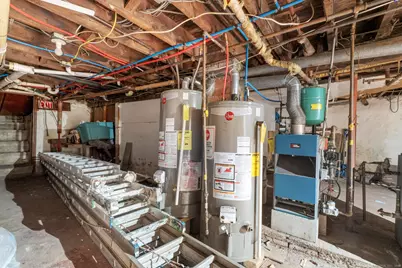 865 Iranistan Avenue, Bridgeport, CT 06604 - Photo 33