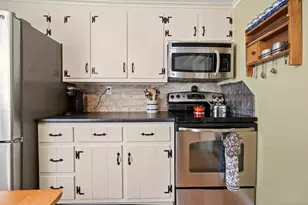 598 Pleasant Valley Rd, South Windsor, CT 06074 - Photo 7