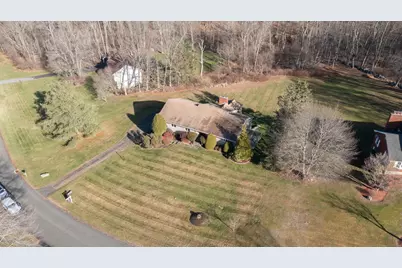 7 Carriage Lane, New Fairfield, CT 06812 - Photo 37