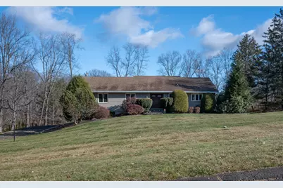 7 Carriage Lane, New Fairfield, CT 06812 - Photo 1