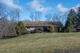 7 Carriage Ln, New Fairfield, CT 06812 - Photo 1