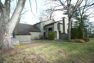 7 Twin Oak Ct, Avon, CT 06001 - Photo 1