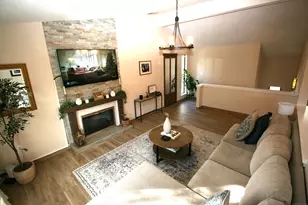 7 Twin Oak Ct, Avon, CT 06001 - Photo 5