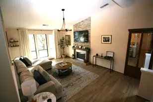 7 Twin Oak Ct, Avon, CT 06001 - Photo 7