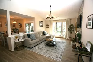 7 Twin Oak Ct, Avon, CT 06001 - Photo 3