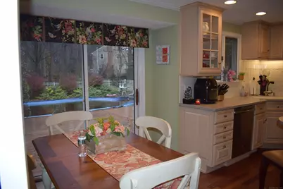 4 Tanglewood Drive, Avon, CT 06001 - Photo 5