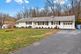 36 Norman Rd, Hamden, CT 06514 - Photo 5