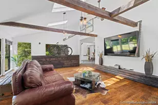 564 Hubbard Rd, Killingly, CT 06239 - Photo 13