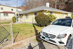 341 Oak St, Waterbury, CT 06705 - Photo 7