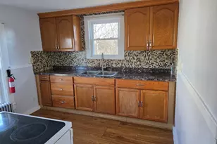 147 Pearl St, Enfield, CT 06082 - Photo 5