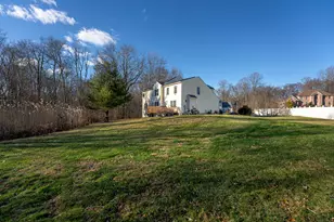 16 Founders Way, Orange, CT 06477 - Photo 37