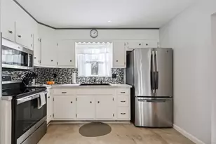 56 Barnum Rd, New Fairfield, CT 06812 - Photo 3