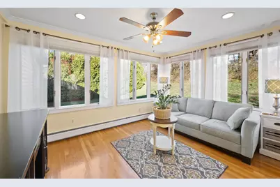 7 Manor Drive, Trumbull, CT 06611 - Photo 9