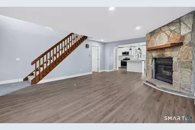 223 Flanders Road #APT 5, East Lyme, CT 06357 - Photo 3