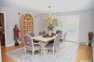 10 Ironwood Ln, West Hartford, CT 06117 - Photo 19