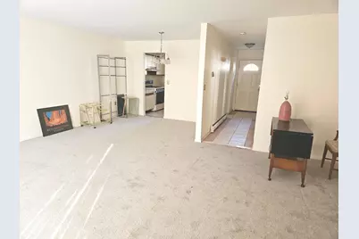 38 Sutton Place #38, Bloomfield, CT 06002 - Photo 5