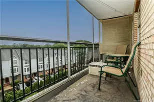 25 Cartright St, Bridgeport, CT 06604 - Photo 11