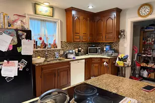 412 Dewey St, Bridgeport, CT 06605 - Photo 7