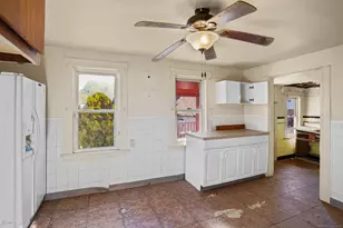 73 Carlson Ave, Bridgeport, CT 06606 - Photo 5