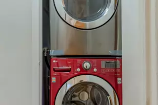 533 Glendale Ave, Bridgeport, CT 06606 - Photo 13