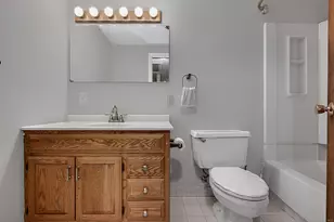 63 Meadowood Dr, Middletown, CT 06457 - Photo 17