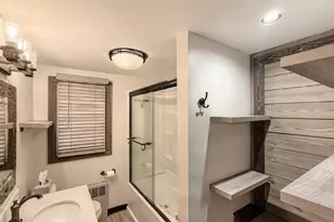 129 Orchard St, Meriden, CT 06450 - Photo 9