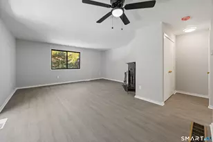 35 Brockton Ct, Beacon Falls, CT 06403 - Photo 9