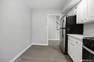 35 Brockton Ct, Beacon Falls, CT 06403 - Photo 5