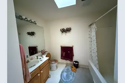 18 Ridgebury Drive, Trumbull, CT 06611 - Photo 9