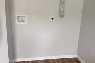 60 Arnold St, Hartford, CT 06106 - Photo 5