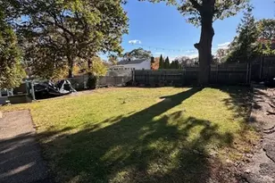131 Ruth St, Bridgeport, CT 06606 - Photo 31