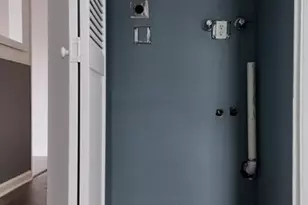 131 Ruth St, Bridgeport, CT 06606 - Photo 11