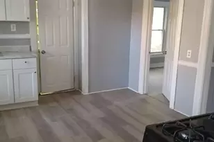 16 Prince St, Meriden, CT 06450 - Photo 3