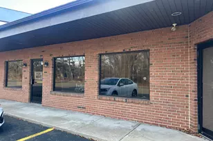 4 Prospect Hill Rd, East Windsor, CT 06088 - Photo 1