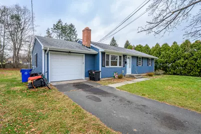 124 Bel Aire Circle, Windsor Locks, CT 06096 - Photo 3