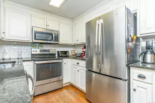 124 Bel-Aire Cir, Windsor Locks, CT 06096 - Photo 9