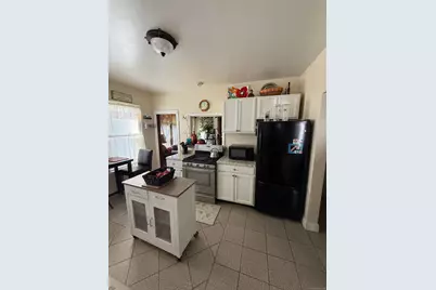 153 Overland Avenue, Bridgeport, CT 06606 - Photo 9