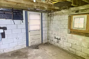 201 Prospect St, Ansonia, CT 06401 - Photo 27