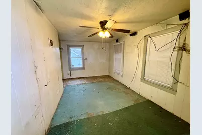 201 Prospect Street, Ansonia, CT 06401 - Photo 11