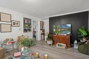 27 Andrews St, New Britain, CT 06051 - Photo 9