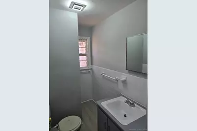 401 Farmington Avenue, Waterbury, CT 06710 - Photo 7