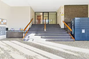 40 Owen St, Hartford, CT 06105 - Photo 3