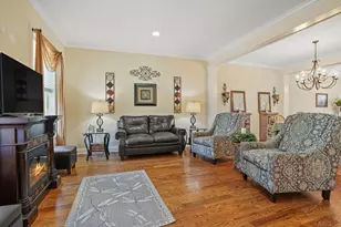 4 Bailey Blvd, Bethel, CT 06801 - Photo 5